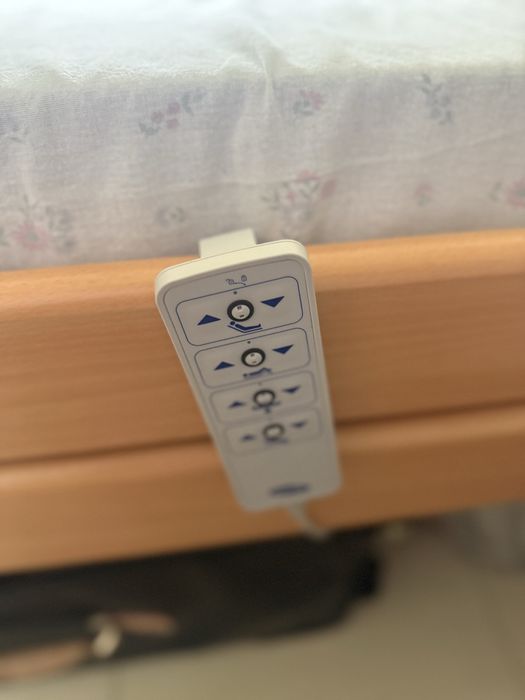 Cama articulada 6 meses de uso