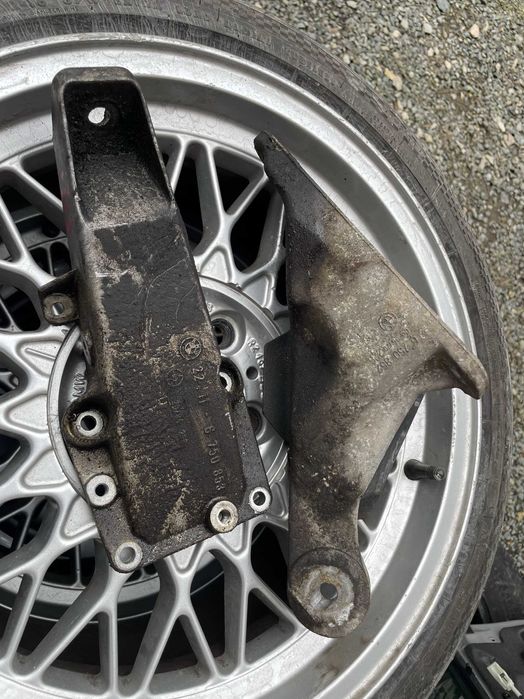 Bmw x3 e83 2.5 3.0 m54 3 e46 325 xi 330 łapa łapy silnika 6750.853 852