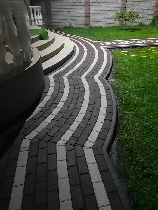 Вкладання Бруківки Тротуарної плитки