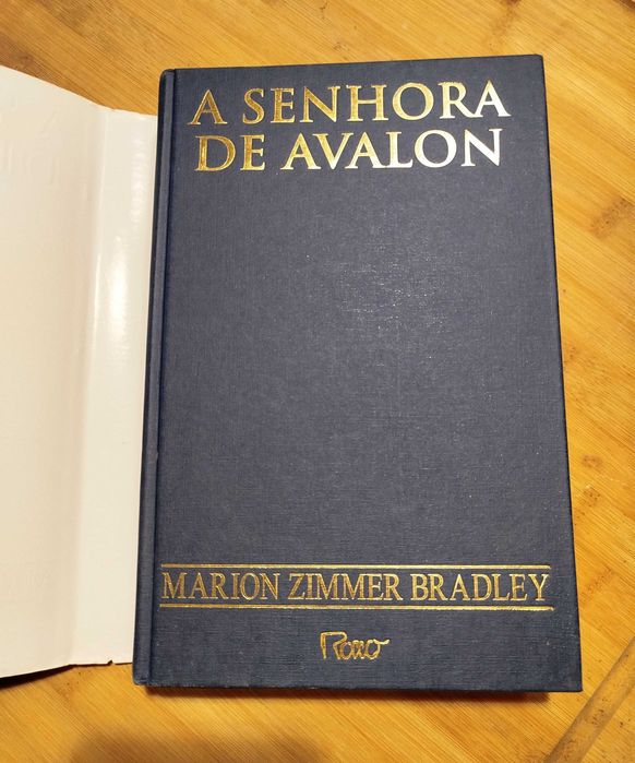 A Senhora de Avalon de Marion Zimmer Bradley