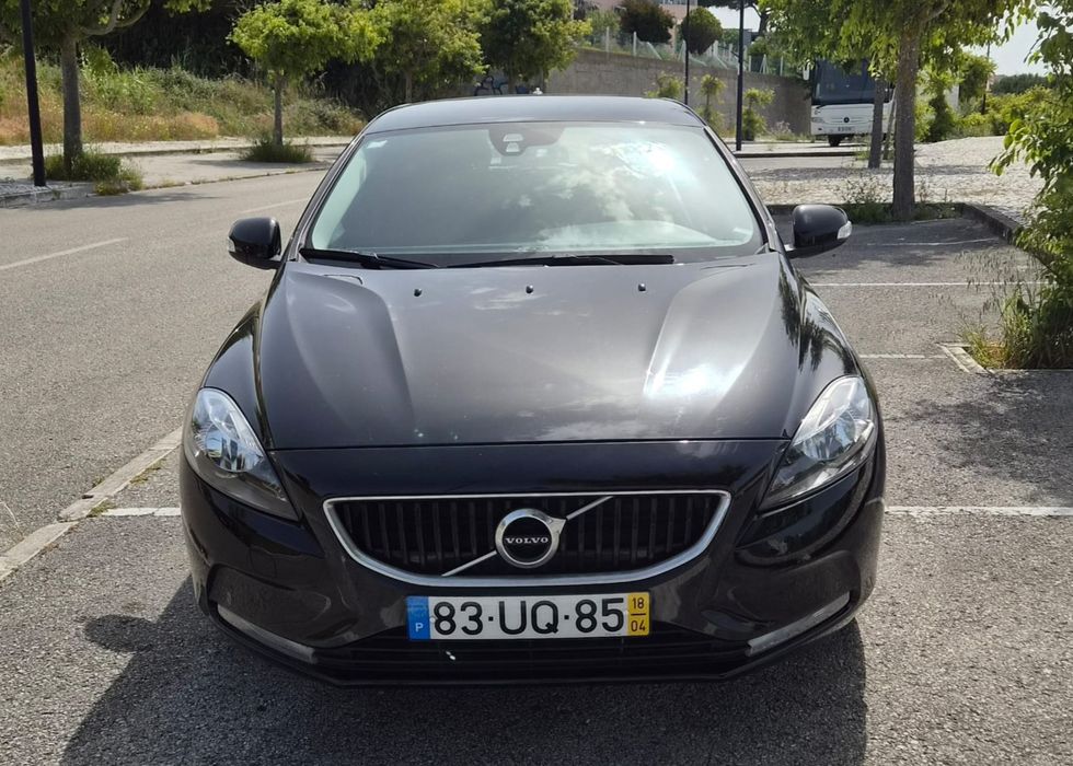 Volvo v40 2.0 diesel 2018 com 108.000km Negociável