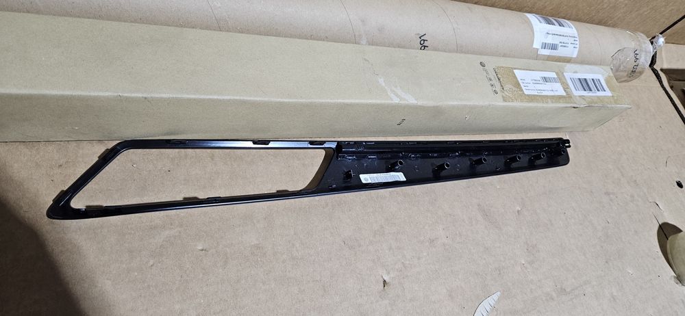 Listwa dekor tapicerki led vw golf 7 VII nowy oryginał 5g4