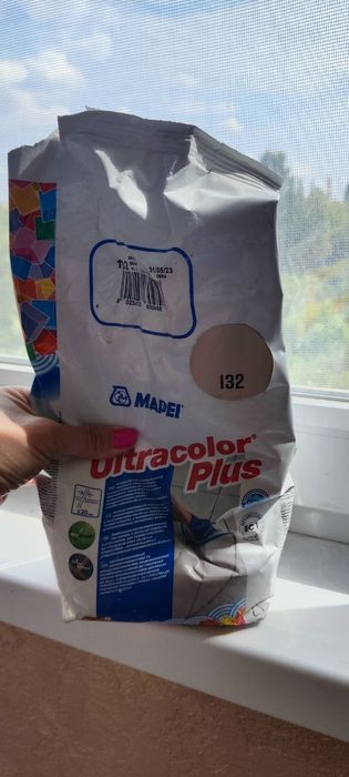 Остатки стройматериалов(краска,гибс,затирка,пена,лак)