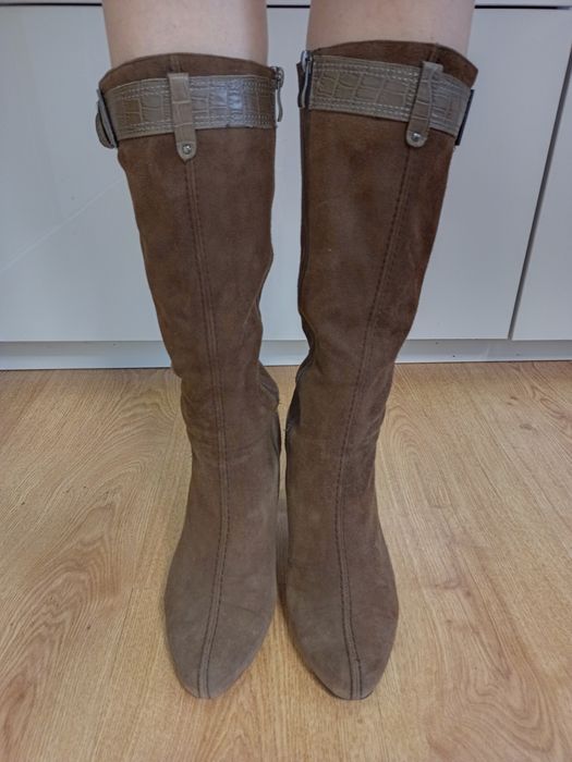 Чоботи жіночі замшеві