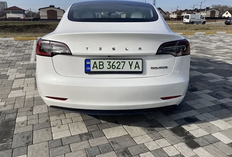 Продам TESLA 3 long range DUAL MOTOR 4x4