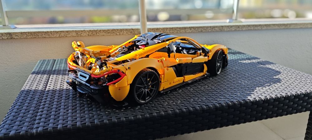 McLaren P1 technic 42172 de 3893 peças
