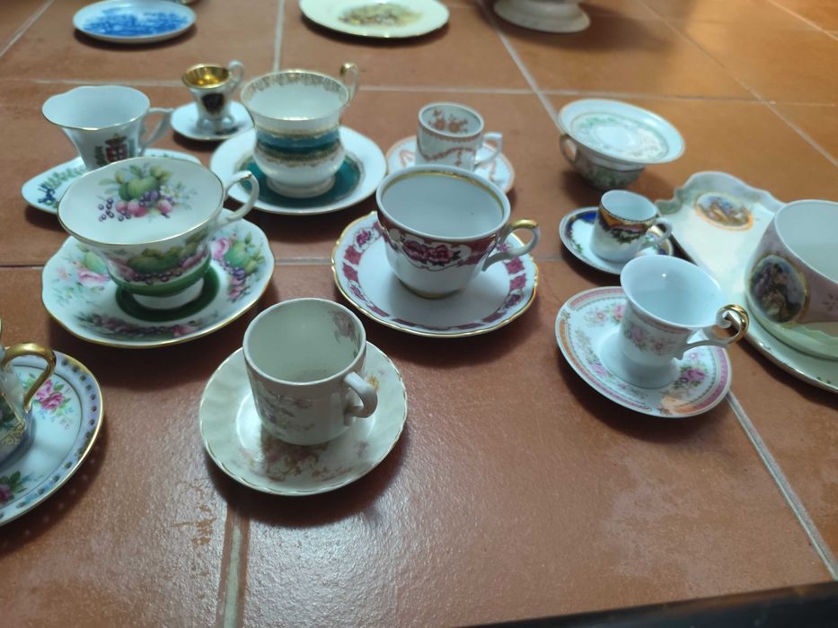 Conjuntos de Porcelana Limoges, Vista Alegre e mais
