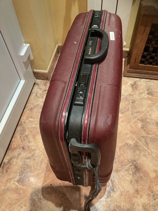 Mala de viagem grande rigida em bom estado