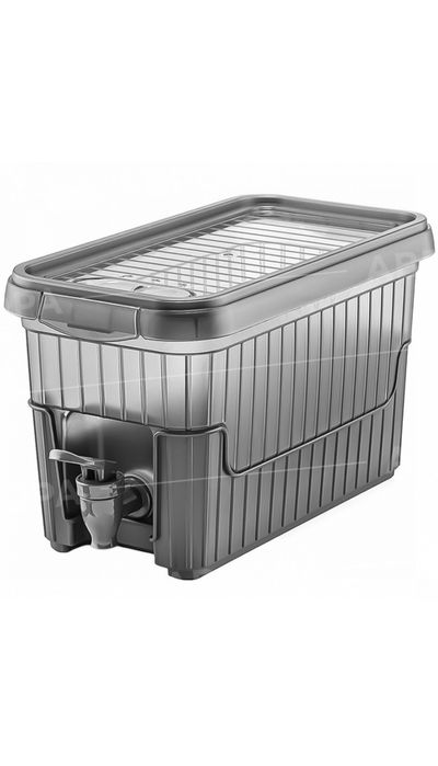 Ємність для напоїв.4.5 літрів