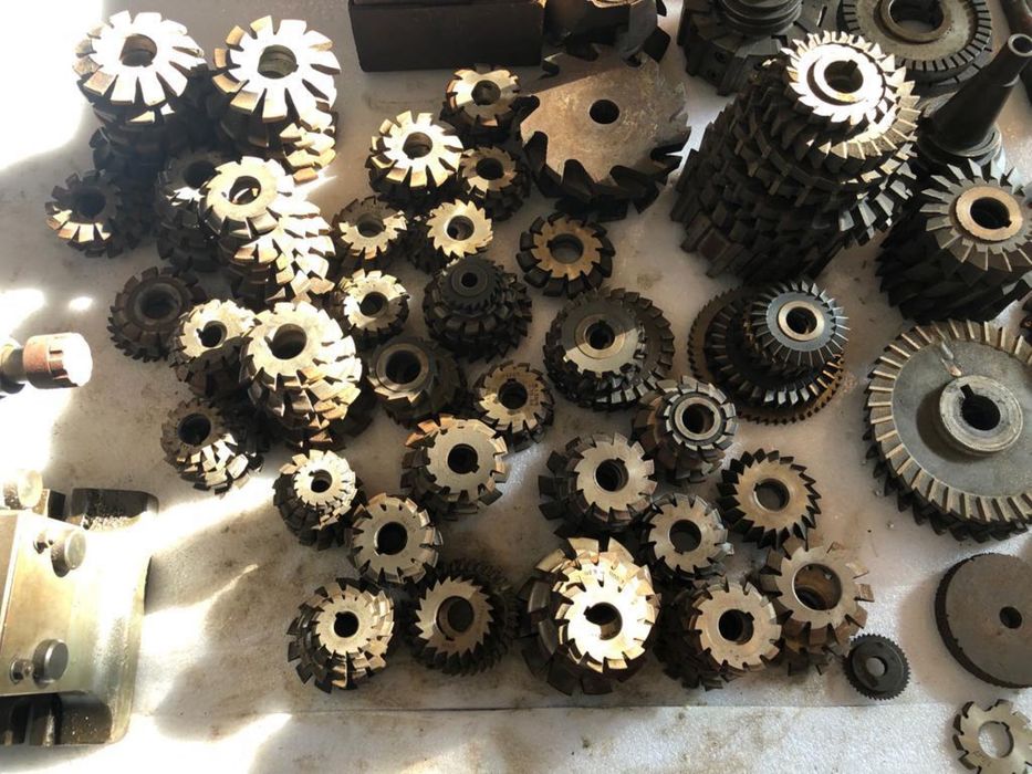 Vende-se maquinas e ferramentas