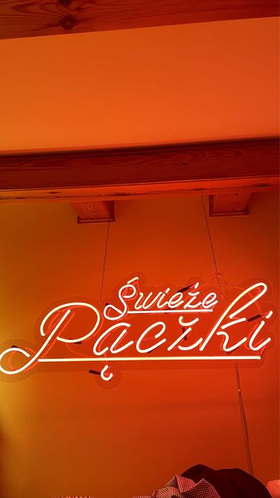 Neon reklama….