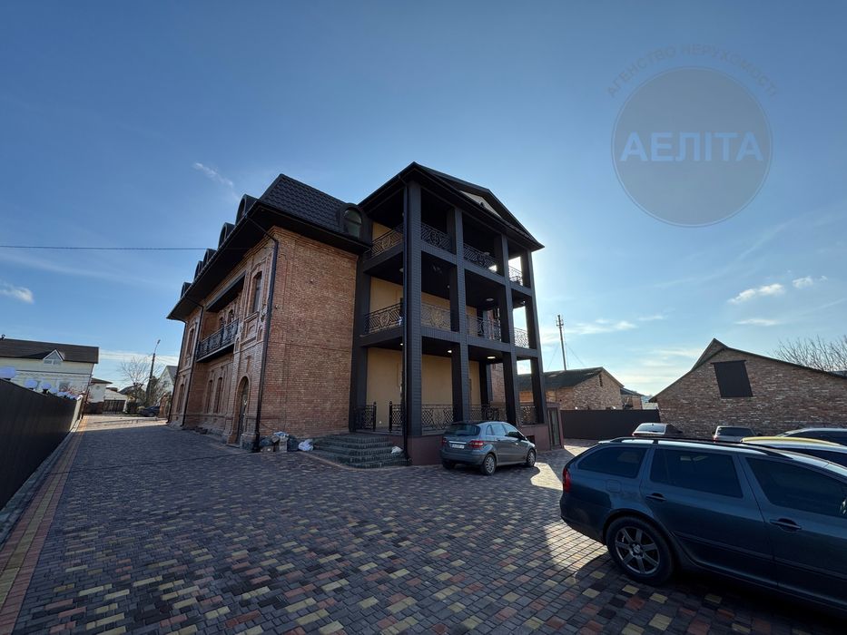 Комерційні приміщення. Центр міста. Залишились 390кв.м на 1та 2 поверхах