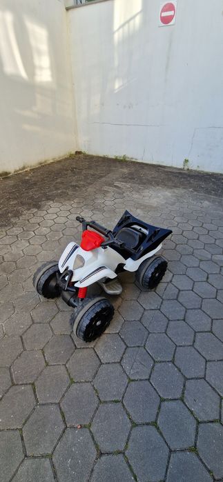 Moto 4 elétrica criança