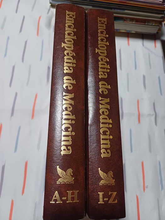 Livro A Enciclopédia de Medicina 2 volumes