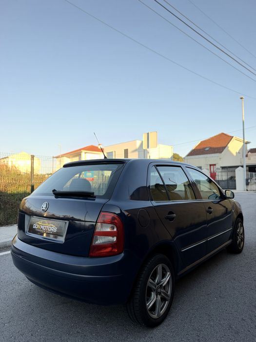 SKODA FABIA 1.4 GASOLINA | 5 PORTAS | 5 LUGARES