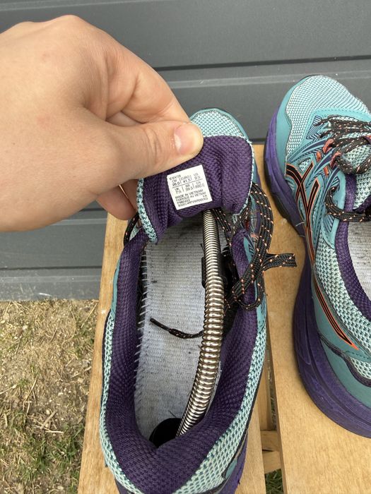 Кросівки asics  41