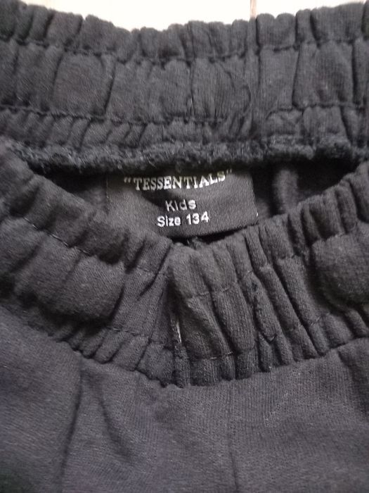 Spodnie dresowe 134 cm nowe