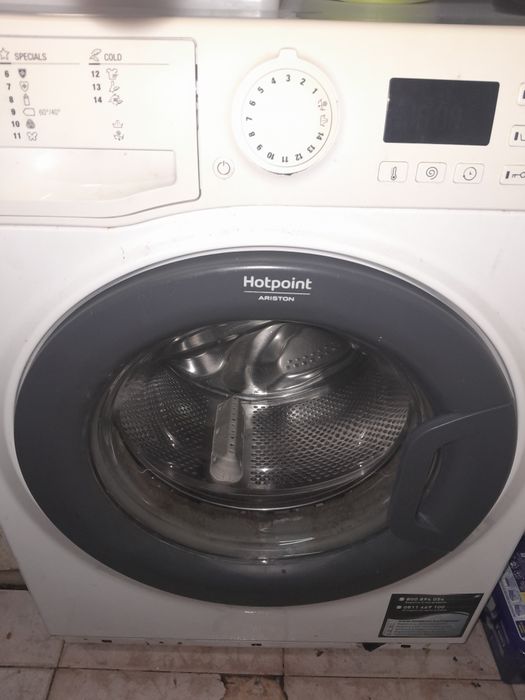 Maq.Ariston HotPoint 8Kgs  30€