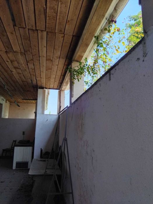 (4) Продам отдельно стнаоящее фасадное здание в районе "Вузовский"