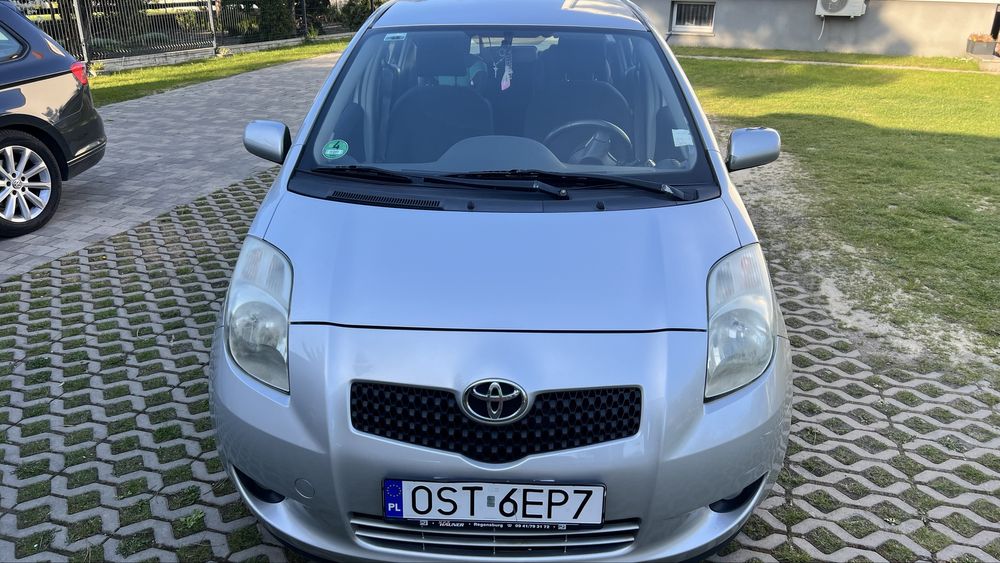Toyota yaris II a 1.1 klimatyzacja 2009