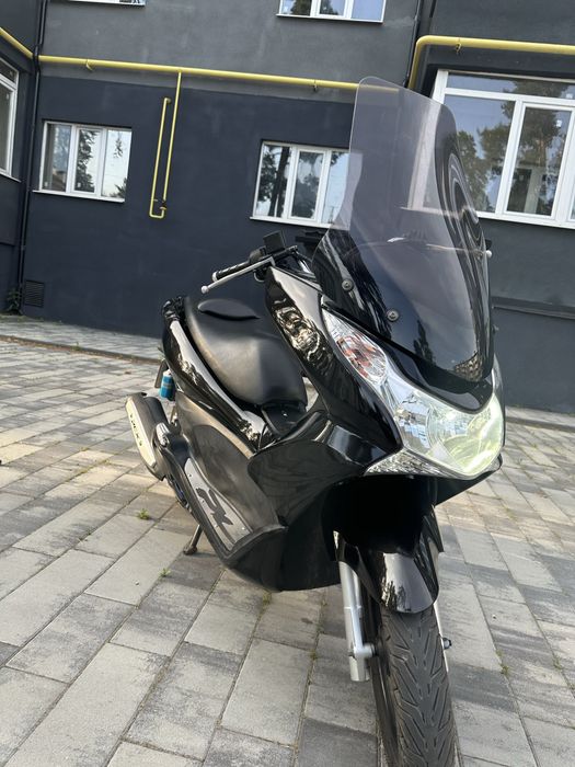 Скутер Honda pcx 125