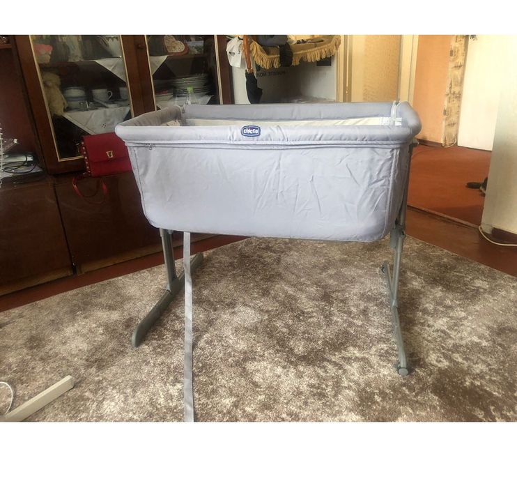 Продам Прикроватне ліжечко Chicco