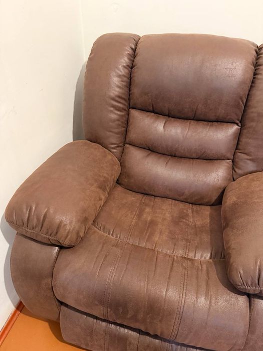 Продам дуже зручне крісло-реклайнер