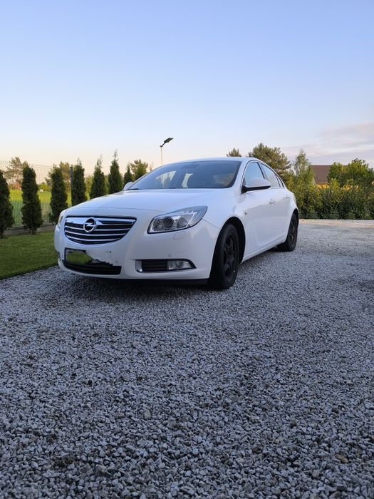 Opel Insignia sedan  2.0 turbo 4x4 2008r.uszkodzony