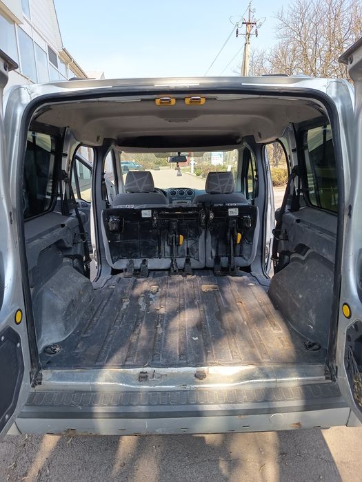 Форд Коннект 2010 пасажир