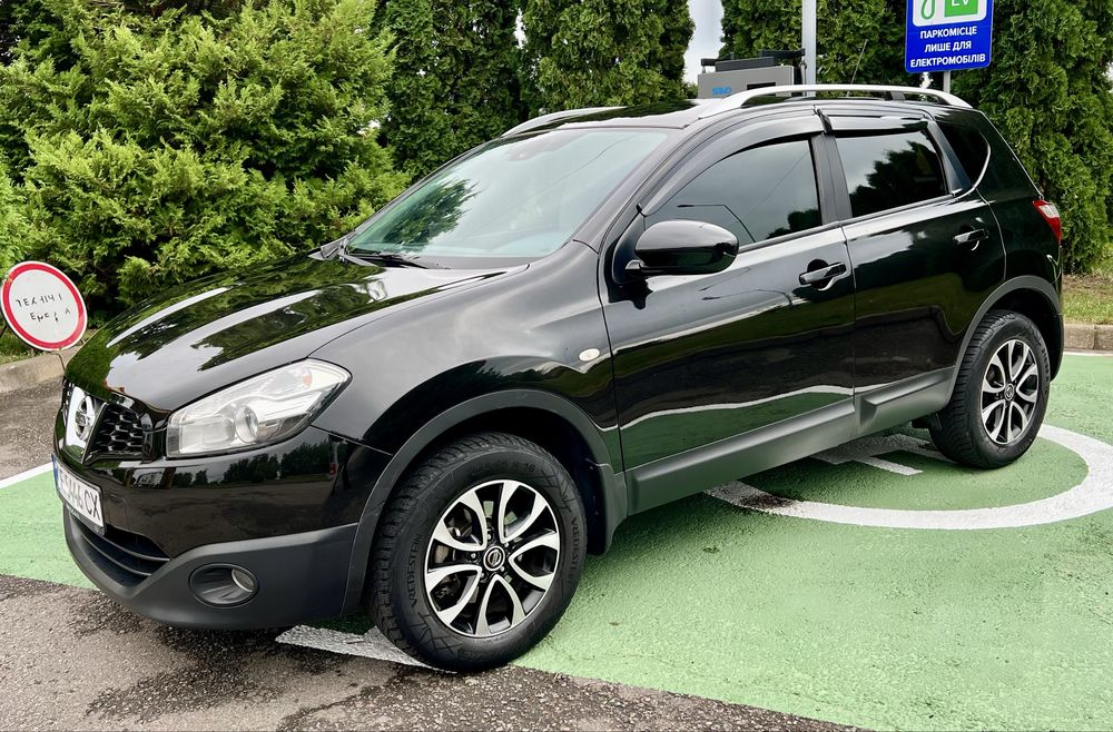 Продам Nissan Qashqai 1.5 d 2012 року
