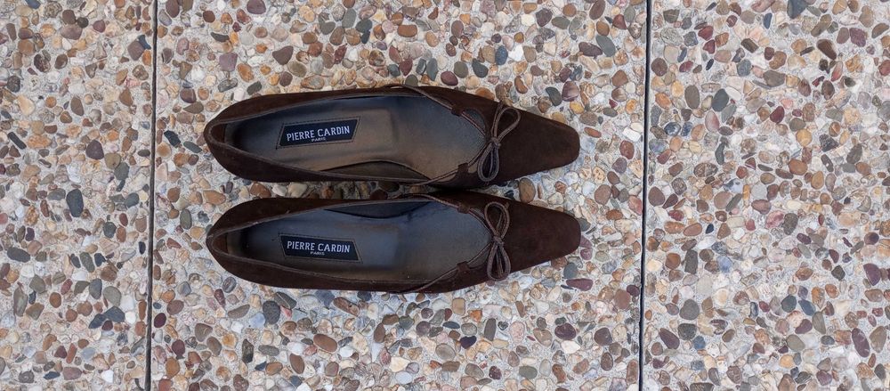 Sapato PIERRE CARDIN castanho escuro camurça Novo, muito elegante