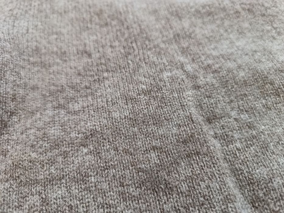 (r. M/L) wełniany sweterek z rękawem 3/4