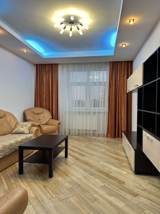 Продам красиву і дуже зручну двокімнатну квартиру в центрі Рівного