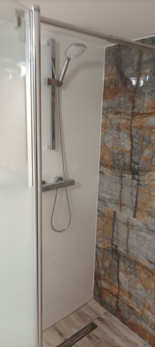 Remonty  montaż  drzwi paneli  okien  elektryk