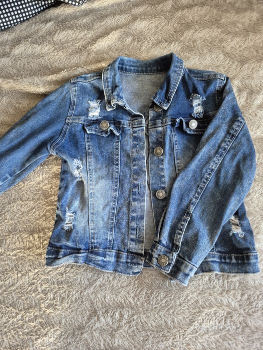 Продам джинсовий піджак на дівчину 110см