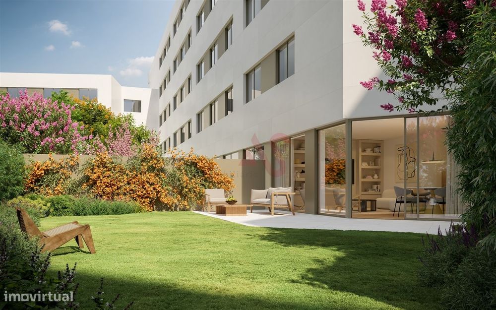 Apartamento T3, com duas frentes, vista mar, no empreendimento VC FORT