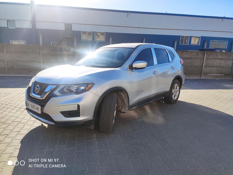 Продам NISSAN ROGUE 2017 2.5 бензин