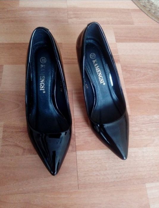 Туфлі. Лодочки. Туфли