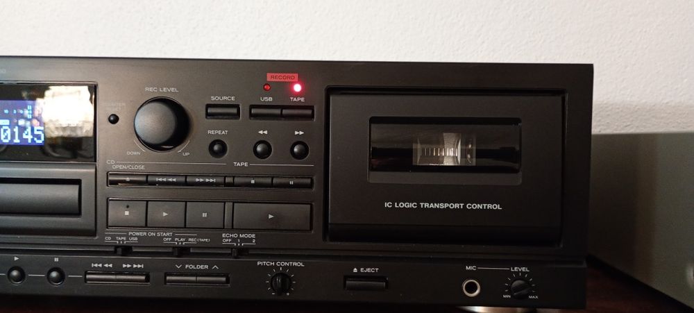 Teac AD-850 leitor CD,USB,e Deck de Cassetes-como novo