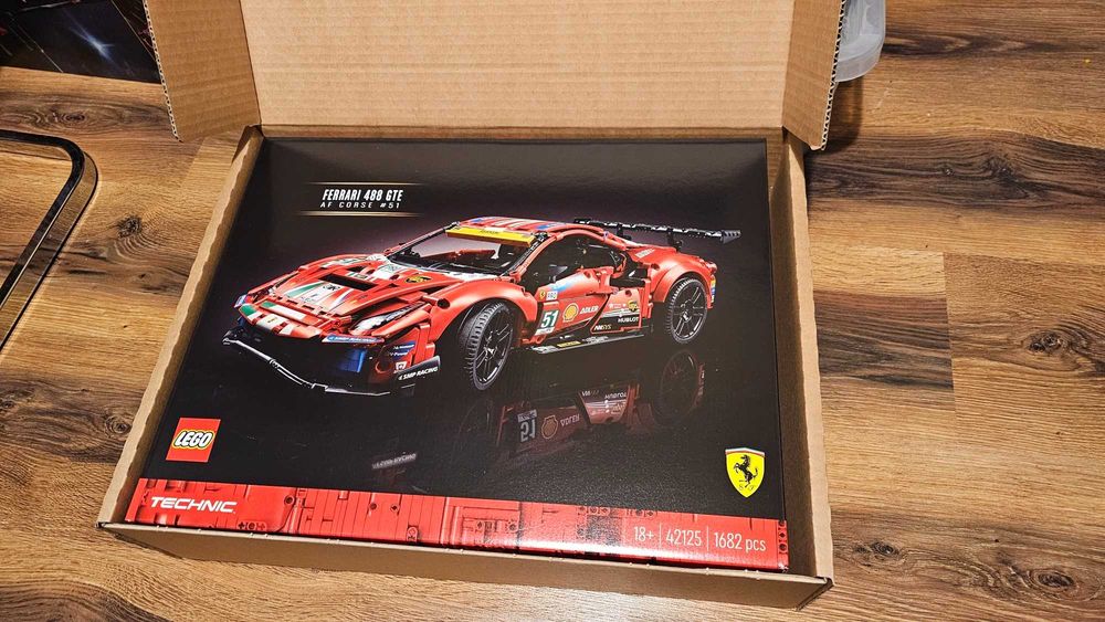 Lego Technic  Ferrari 42125 model 488 GTE