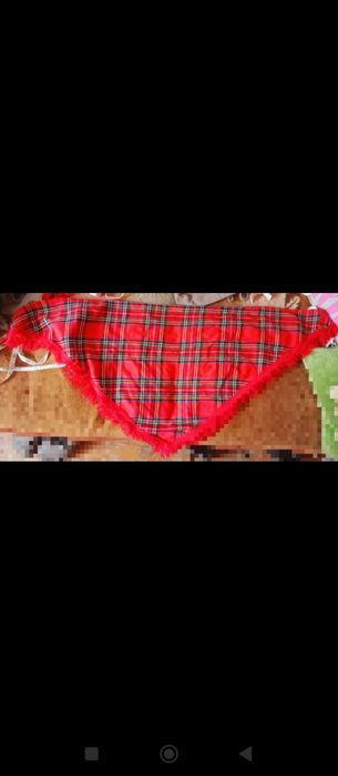 Ciepła chusta w kratkę