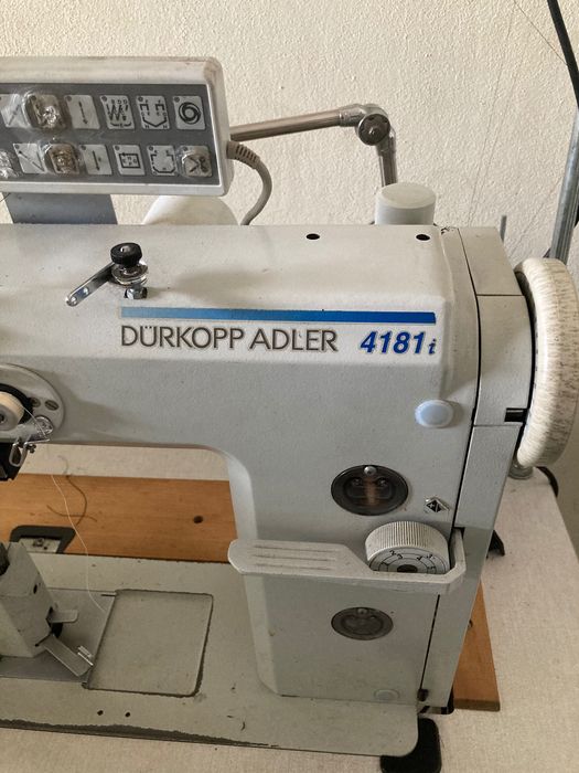 Durkopp Adler 4181i - Máquina de Gaspear / Post Bed – Industria