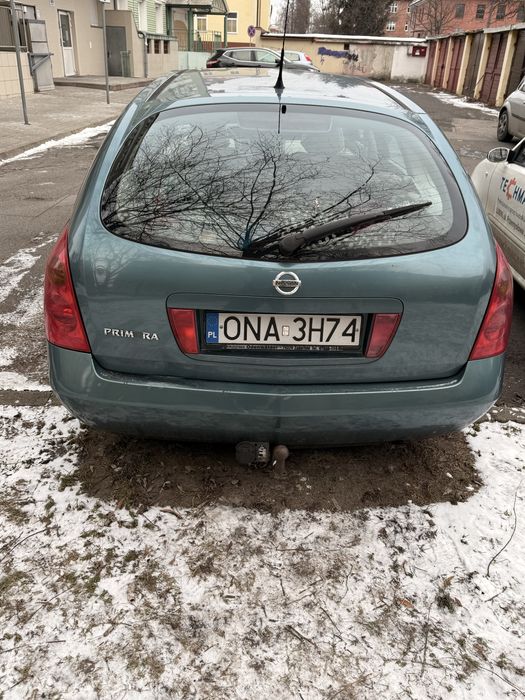 Nisan  primera.  2001