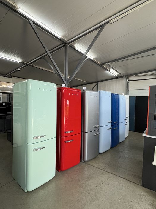 Ретро холодильник SMEG FAB 32 Величезний вибір холодильниів СМЕГ FAB 30 FAB 28