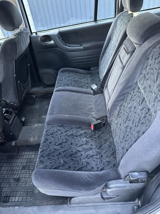 Продам Нерозмитнену Opel Zafira 2.0DTI