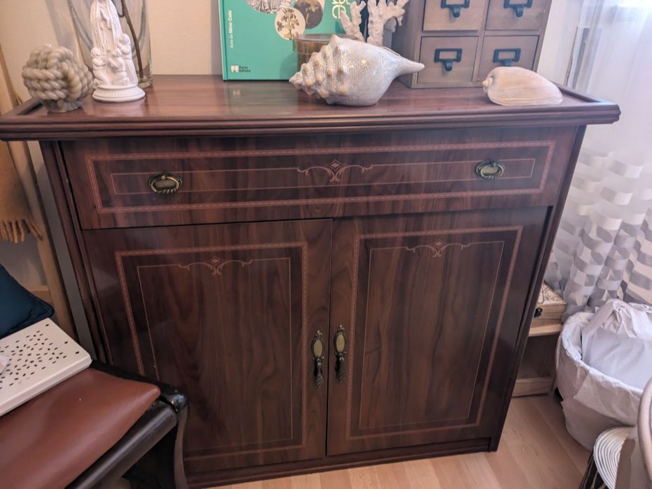 Sapateira em madeira contraplacada