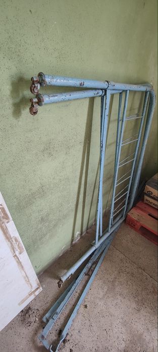 Cama em ferro negociável