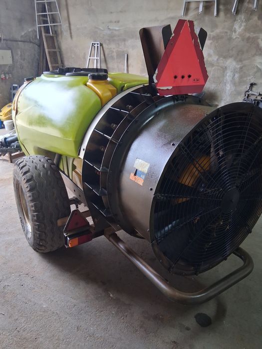 Pulverizador Rocha 1000l
