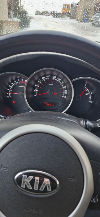 Kia venga salon PL niski przebieg business line  1.4