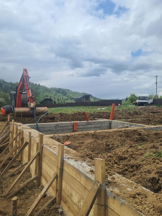 Послуги міні екскаватор вагою 5,5 тон.Славське,Сколе,та їхні околиці.